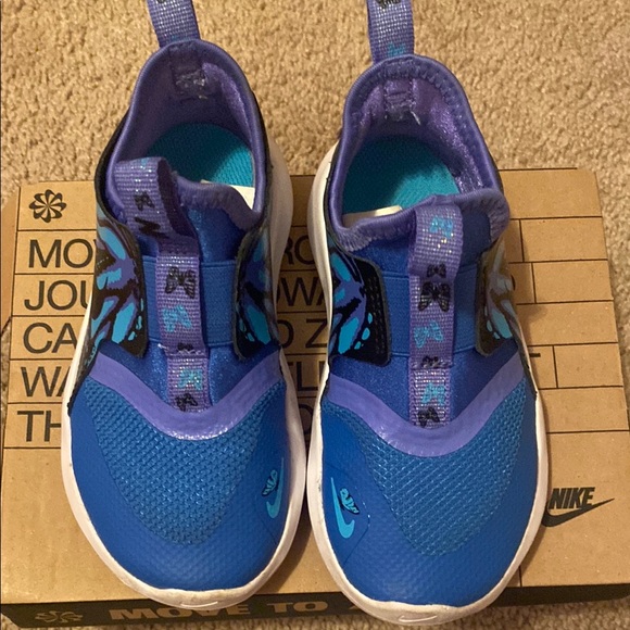 Nike Kids Blue Slip-On Shoes - Picture 6 of 7